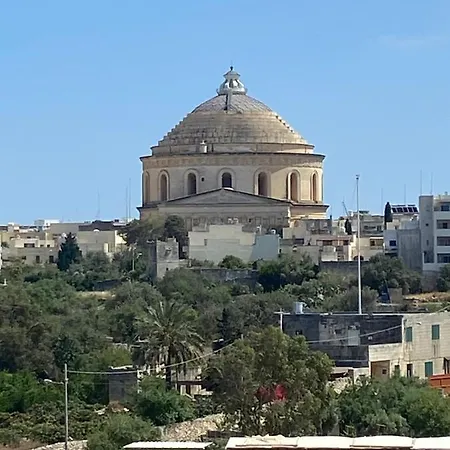 Garden Mosta